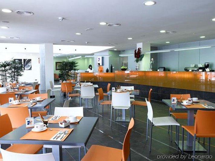 H2 Fuenlabrada Hotel Restaurant photo